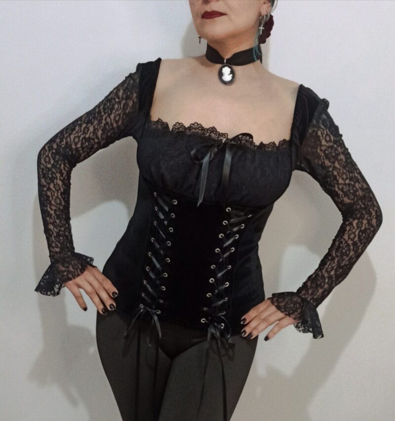 Blusa Vampiria.