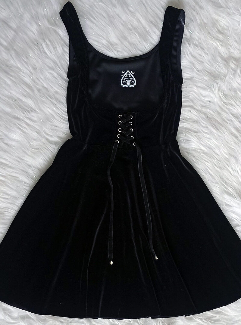 Vestido 𝕽𝖆𝖛𝖊𝖓 🕯️